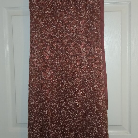 Elegant  dress - Picture 1 of 1